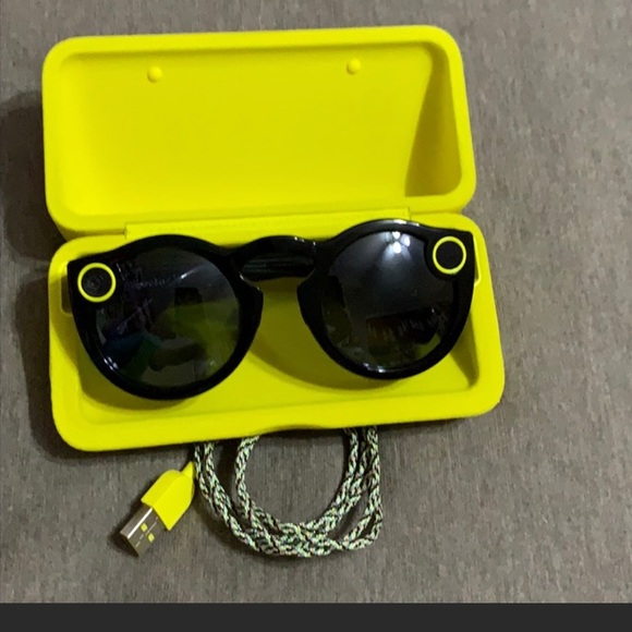 Black Snapchat Spectacles / Sunglasses - Picture 2 of 2